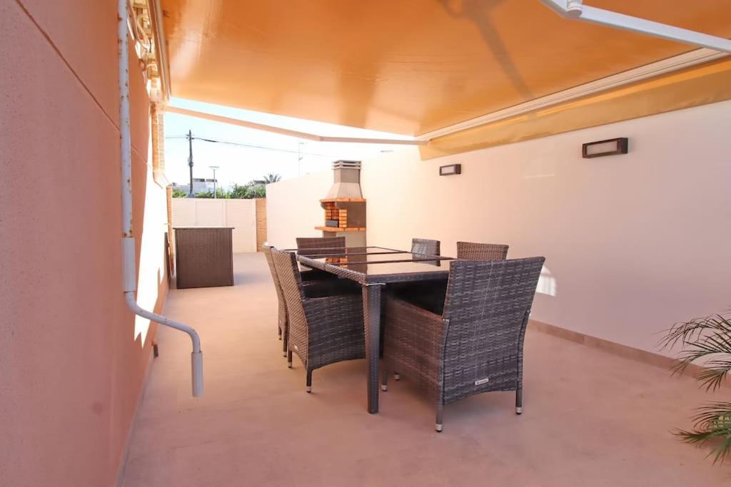Вилла Casa Olivia With Pool Heating Fee Торевьиа Экстерьер фото