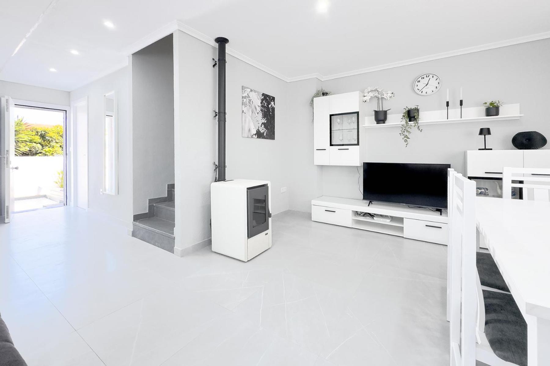 Вилла Casa Olivia With Pool Heating Fee Торевьиа Экстерьер фото